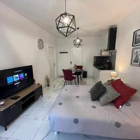 Le Dolce Vita - Centre Historique, Proche Toutes Commodites, Stationnement Aise, Wifi-Netflix Niort Buitenkant foto