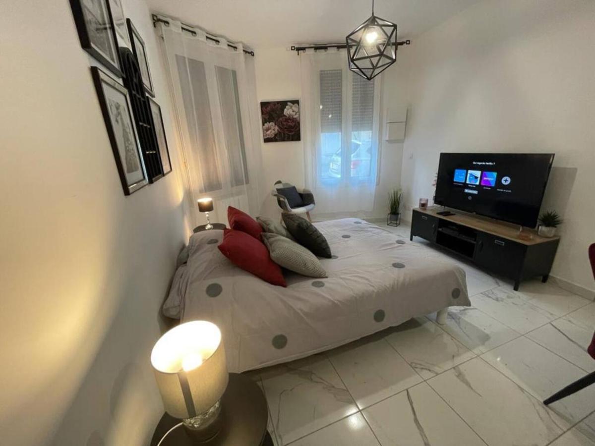 Le Dolce Vita - Centre Historique, Proche Toutes Commodites, Stationnement Aise, Wifi-Netflix Niort Buitenkant foto